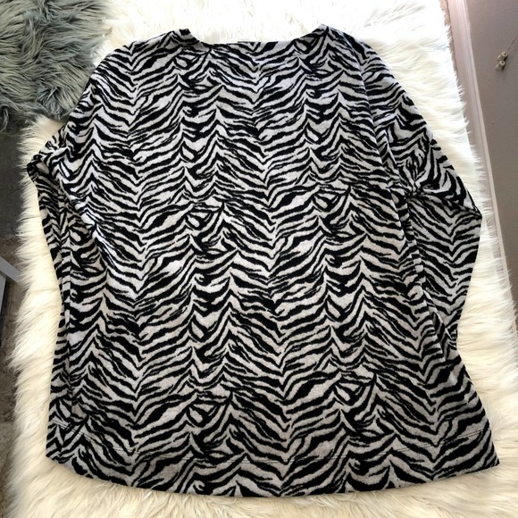nwt jones new york zebra print soft sweatshirt size 2x - Picture 2 of 3